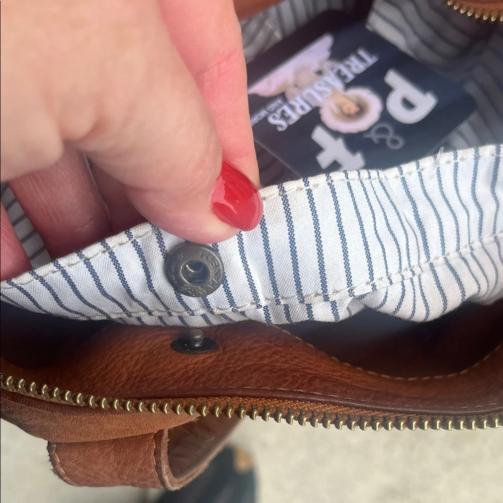 Brown Leather Tote Bag - Picture 16 of 16